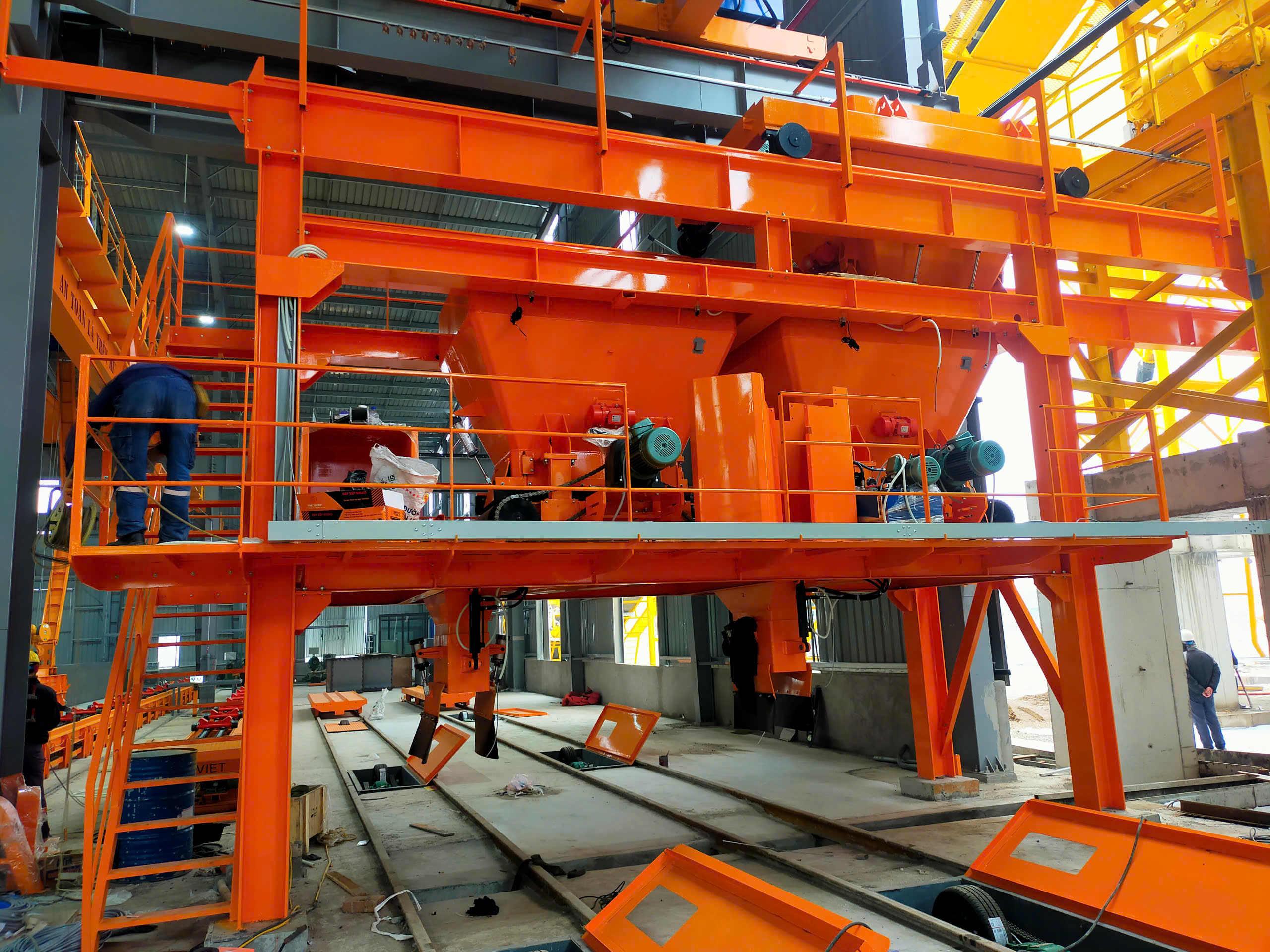 Hệ thống rải bê tông vào khuôn