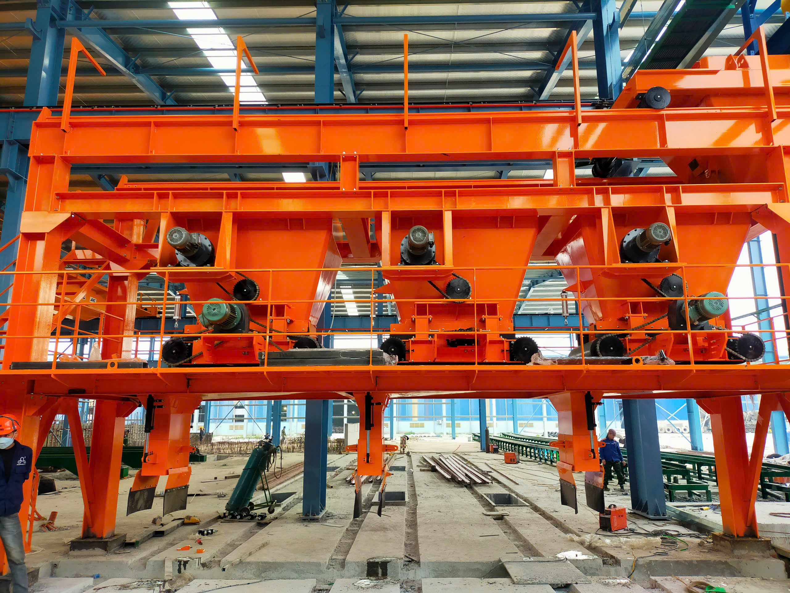 Hệ thống rải bê tông vào khuôn